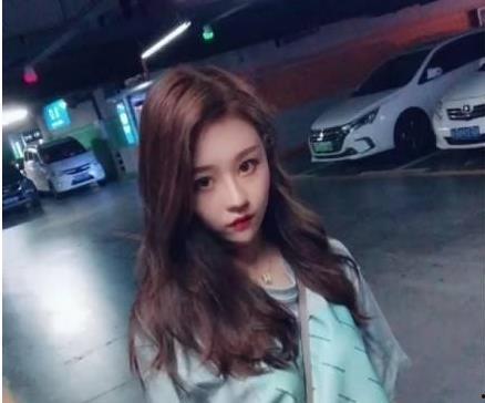 重庆何小姐最新爆料视频,揭秘背后惊人真相  第1张